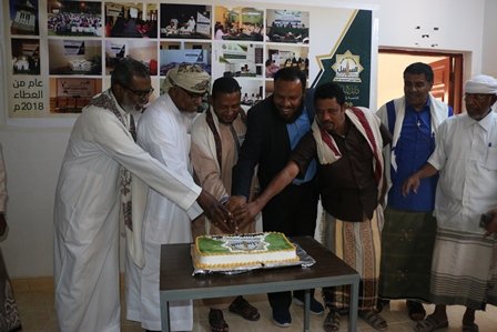 برعاية وكيل محافظة حضرموت لشؤون مديريات الوادي والصحراء الأستاذ عصام بن حبريش الكثيري  الوكيل المساعد يدشن مشروع الأمل بمرحلته الثانية بجمعية السبيل  الغرف  مديرية تريم