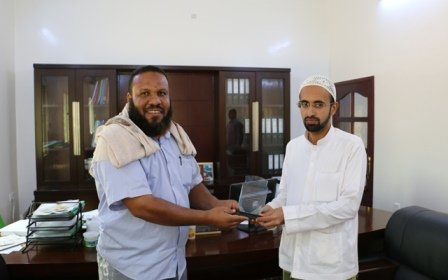 جمعية السبيل تقدم درع الوفاء لمصنع مودة للصناعات الغذائية